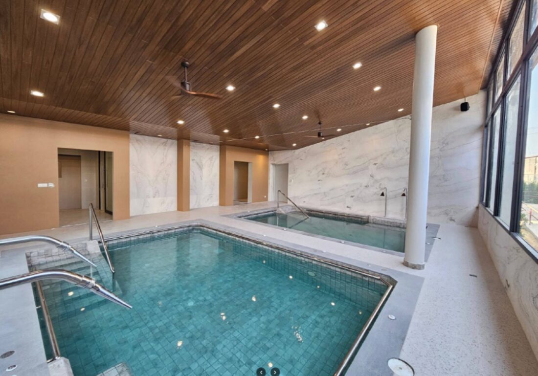 hydrotherapy pool